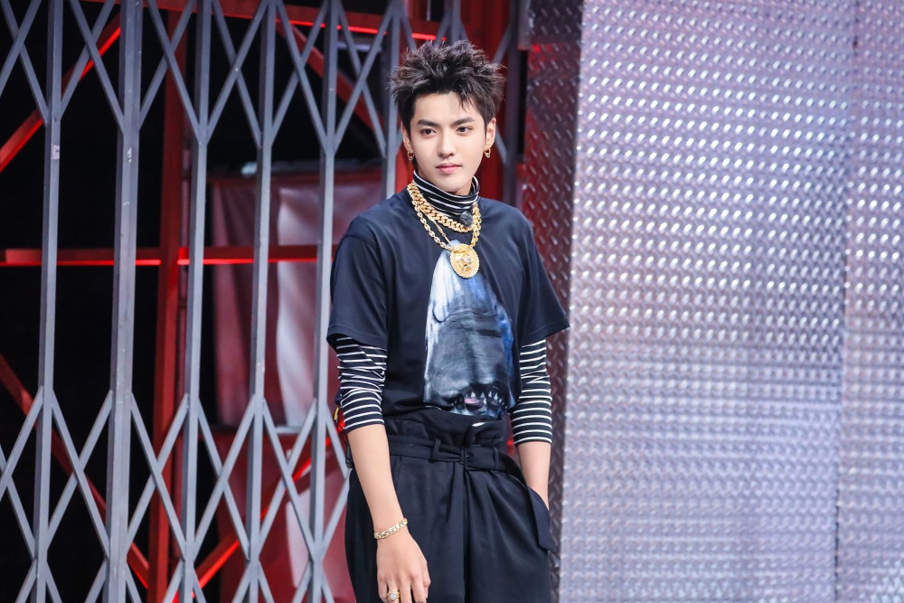 Ngo Diec Pham bi quay clip nhay cam anh 1