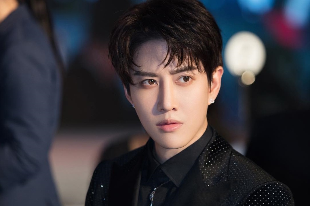 Mike Angelo bi huy hoai danh tieng vi scandal doi tu hinh anh