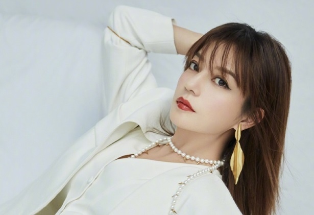 Trieu Vy va hang chuc nghe si lao dao vi scandal cua Truong Triet Han hinh anh