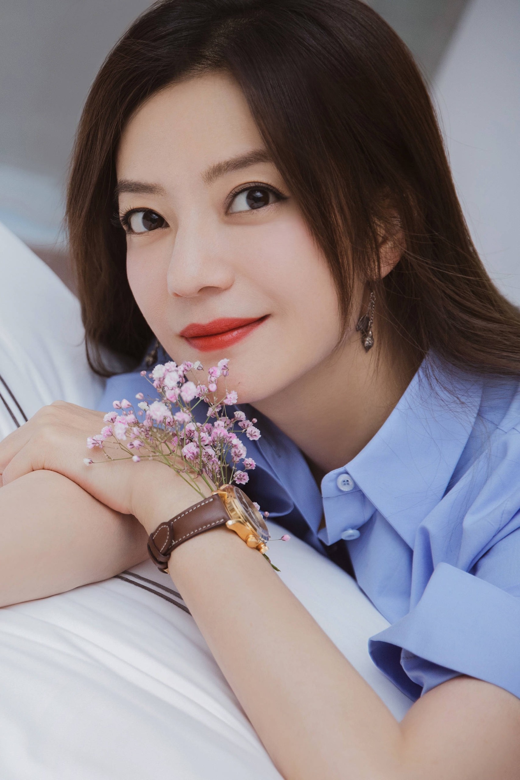 Trieu Vy bi tay chay anh 1