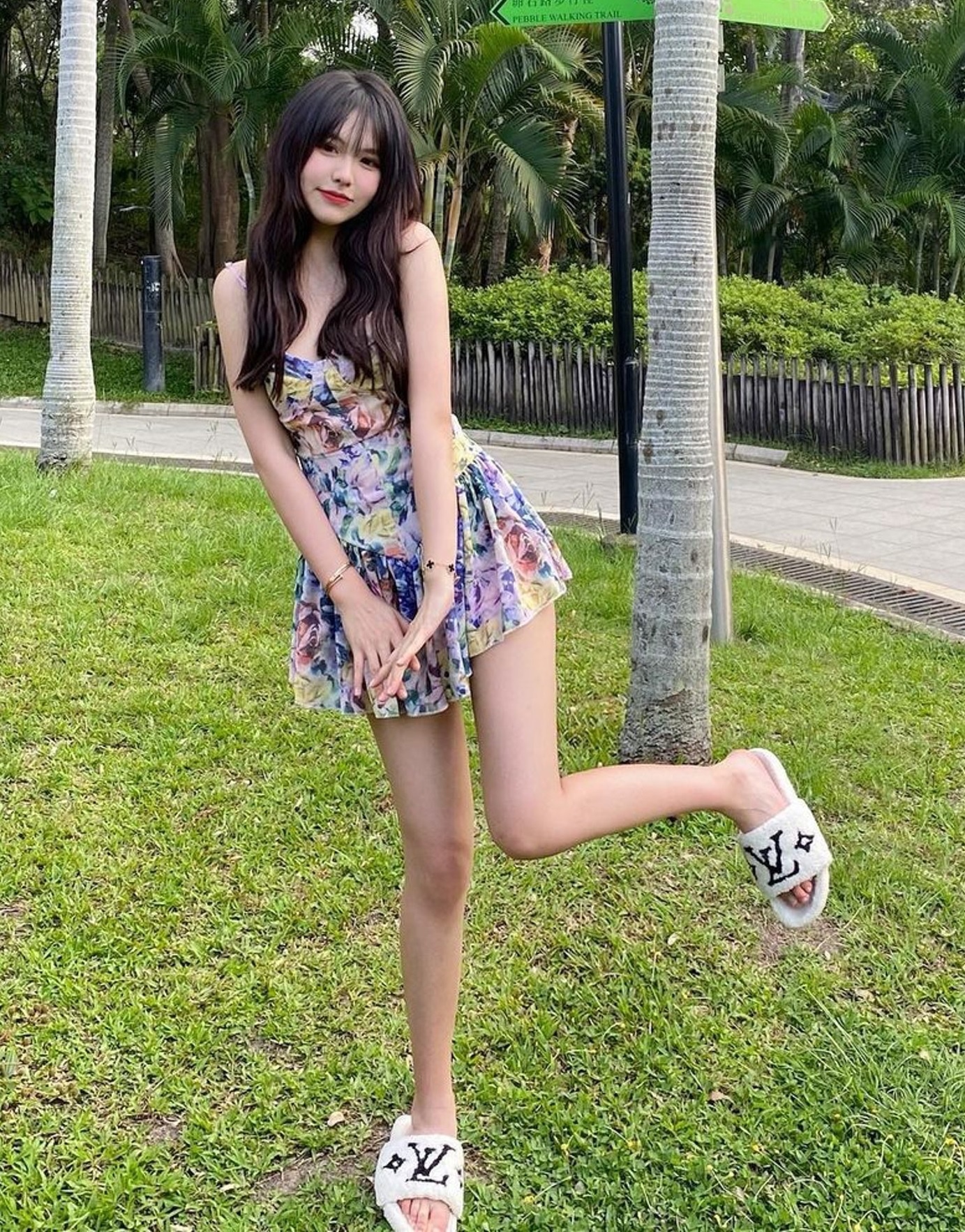 Người đẹp 17 tuổi hẹn hò Châu Tinh Trì ảnh 11 Nguoi dep 17 tuoi hen ho Chau Tinh Tri anh 11