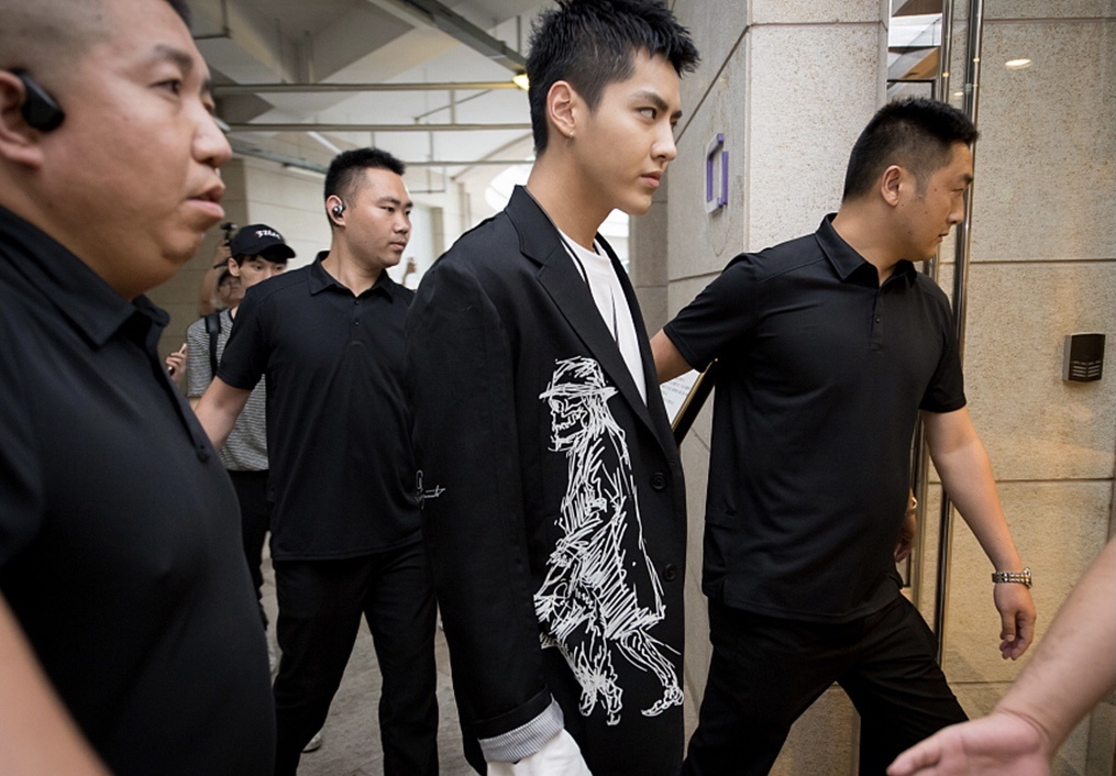 Ngo Diec Pham thuong xuyen la het trong tu hinh anh