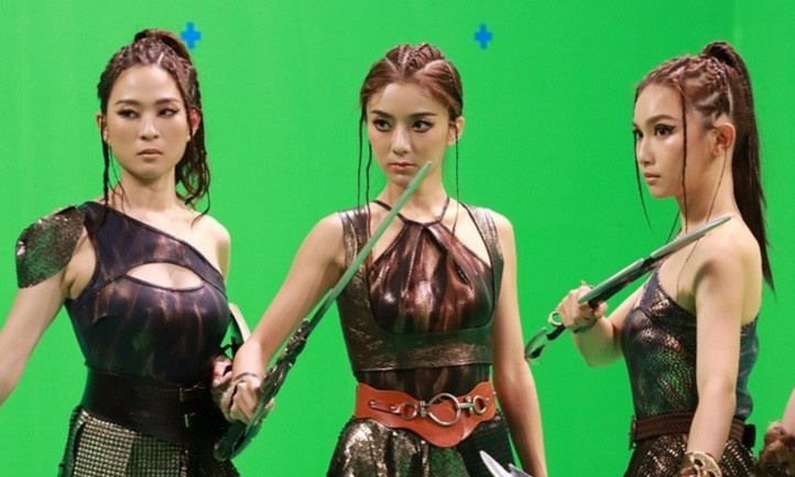 Tao hinh cua top 12 Hoa hau Hong Kong 2021 bi che bai hinh anh