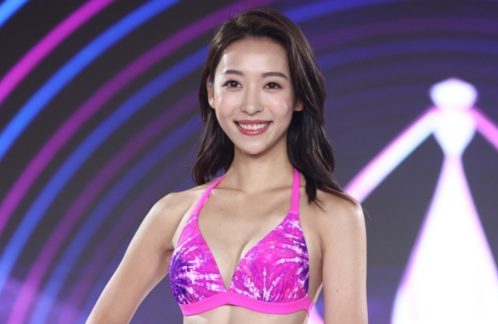 Vuong Hoa Hoa buc xuc khi bi loai o ban ket hoa hau hinh anh