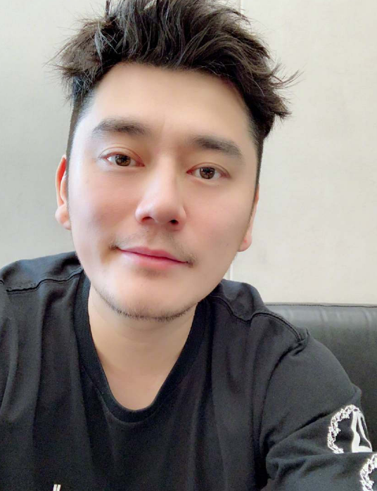 Nam MC Trung Quoc cuong hiep nu dien vien anh 2