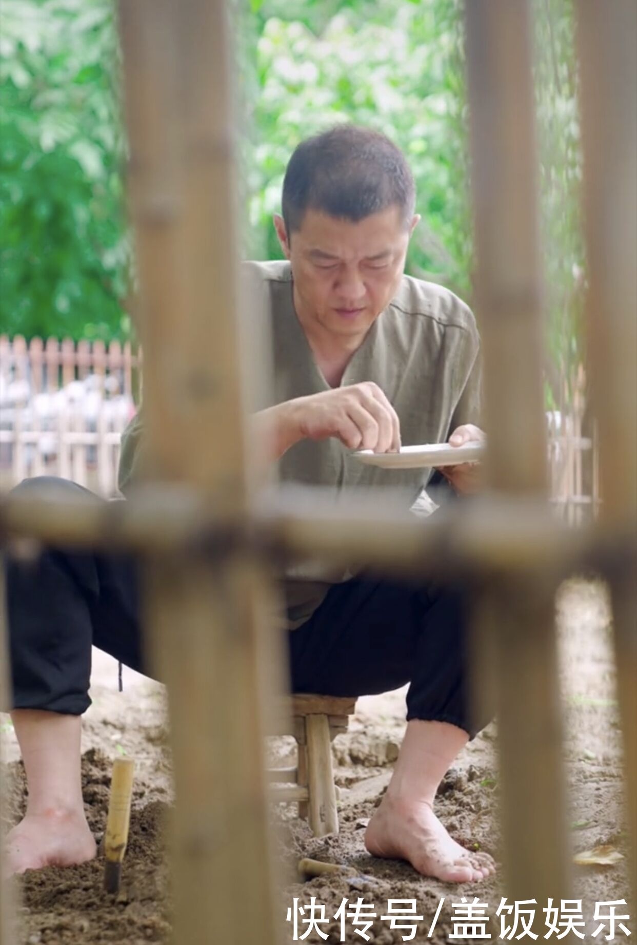 Ly A Bang ve que trong rau anh 2