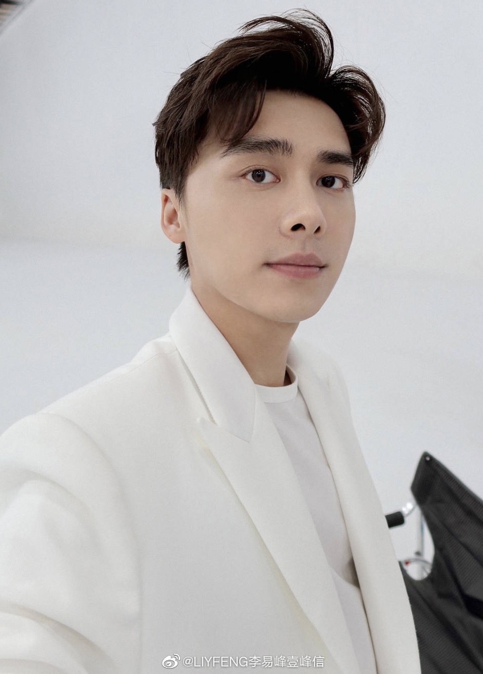 Triệu Vy và hàng chục nghệ sĩ bị xử lý ảnh 4 Trieu Vy va hang chuc nghe si bi xu ly anh 4