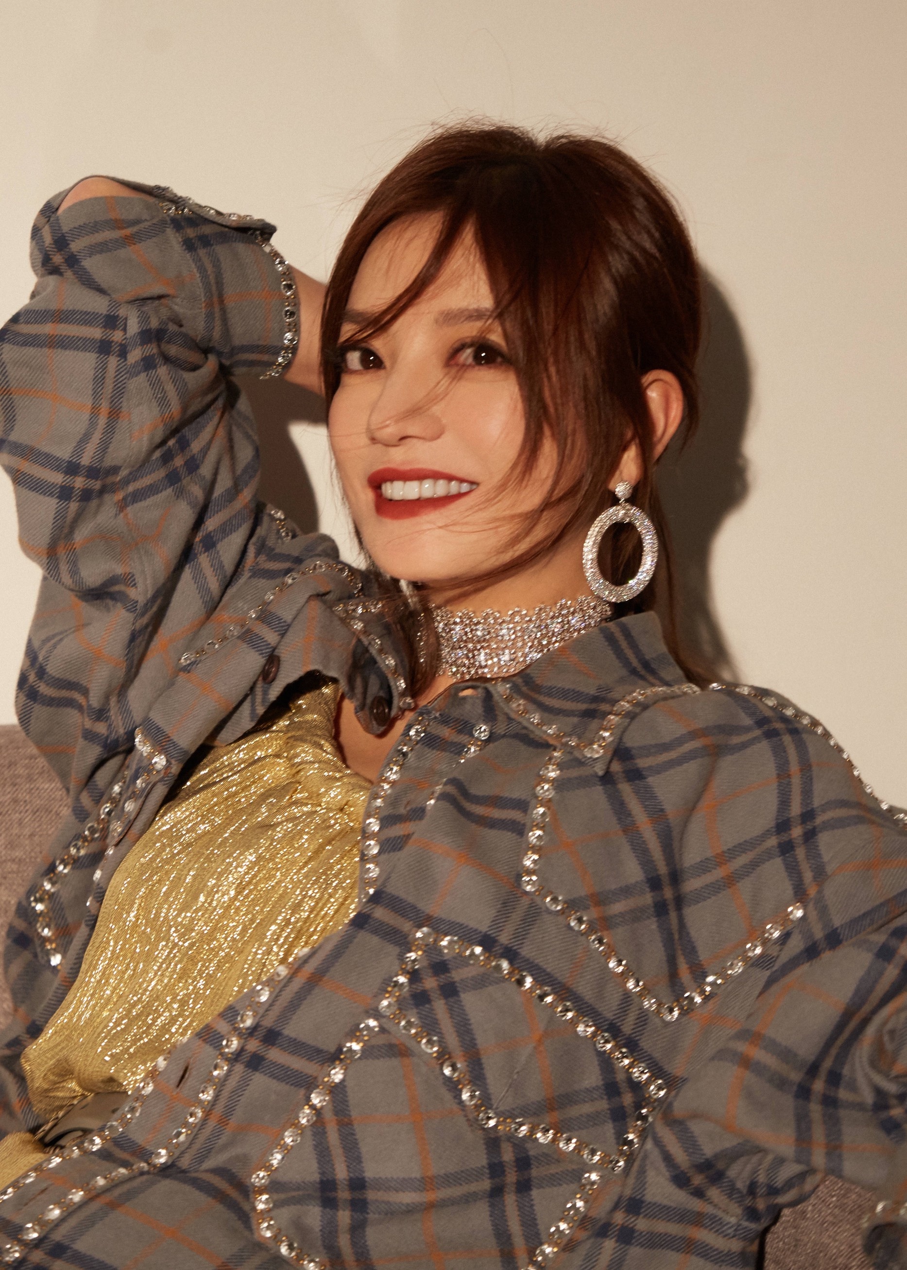 Trieu Vy bien mat anh 1