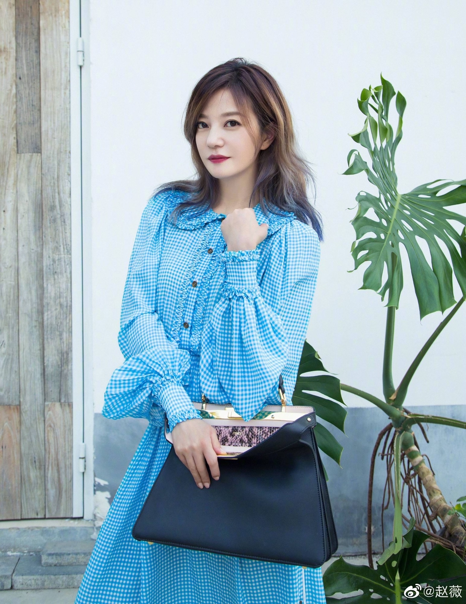 Triệu Vy bị cấm hoạt động ảnh 9 Trieu Vy bi cam hoat dong anh 9