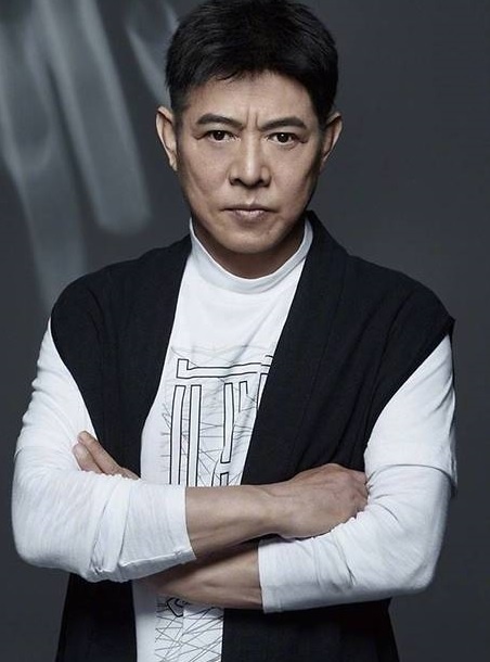 Luu Diec Phi bi han che hoat dong anh 2