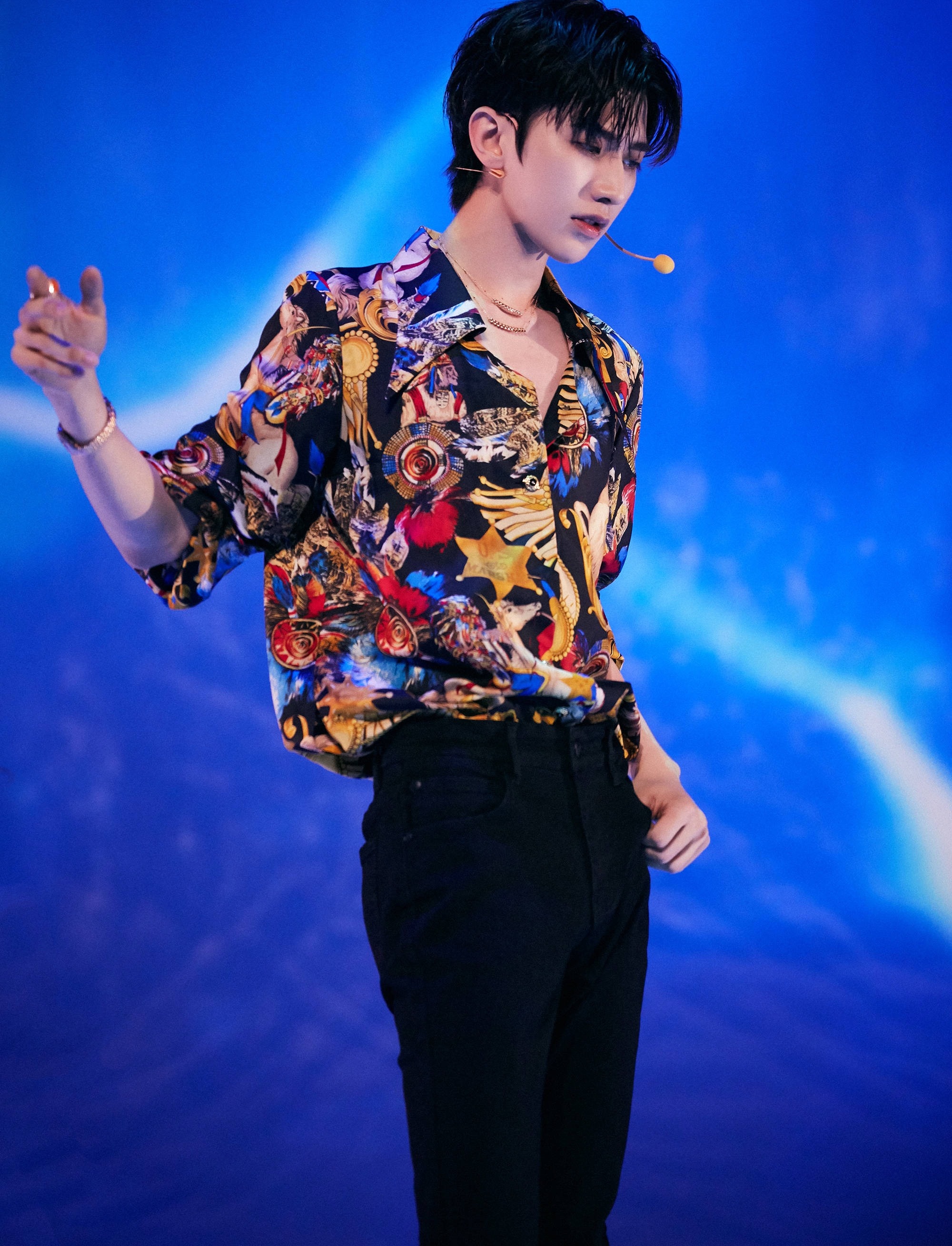 Trung Quoc cam nghe si eo la anh 8