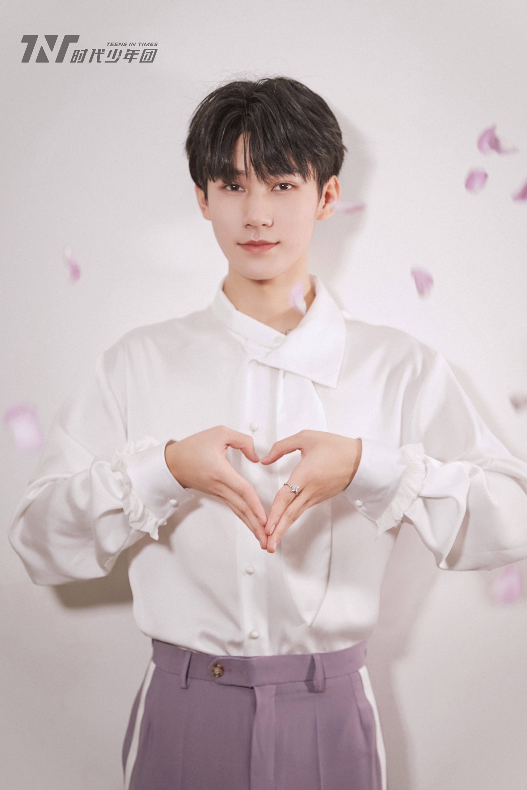 Trung Quoc cam nghe si eo la anh 19