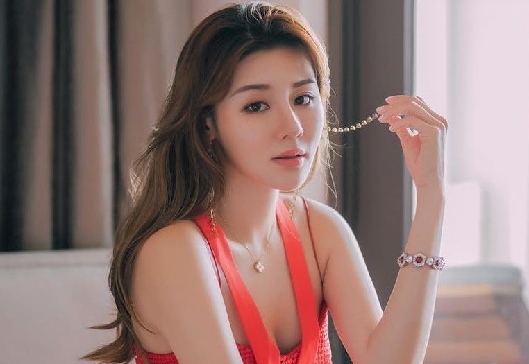 Nguoi dep Hong Kong tiet lo quy tac ngam gioi giai tri hinh anh