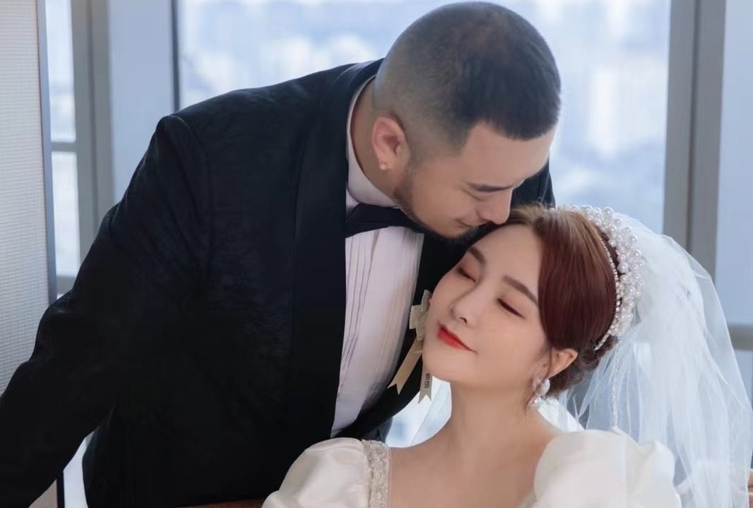 Hon le cua nu than tuong Trung Quoc va CEO cong ty giai tri hinh anh