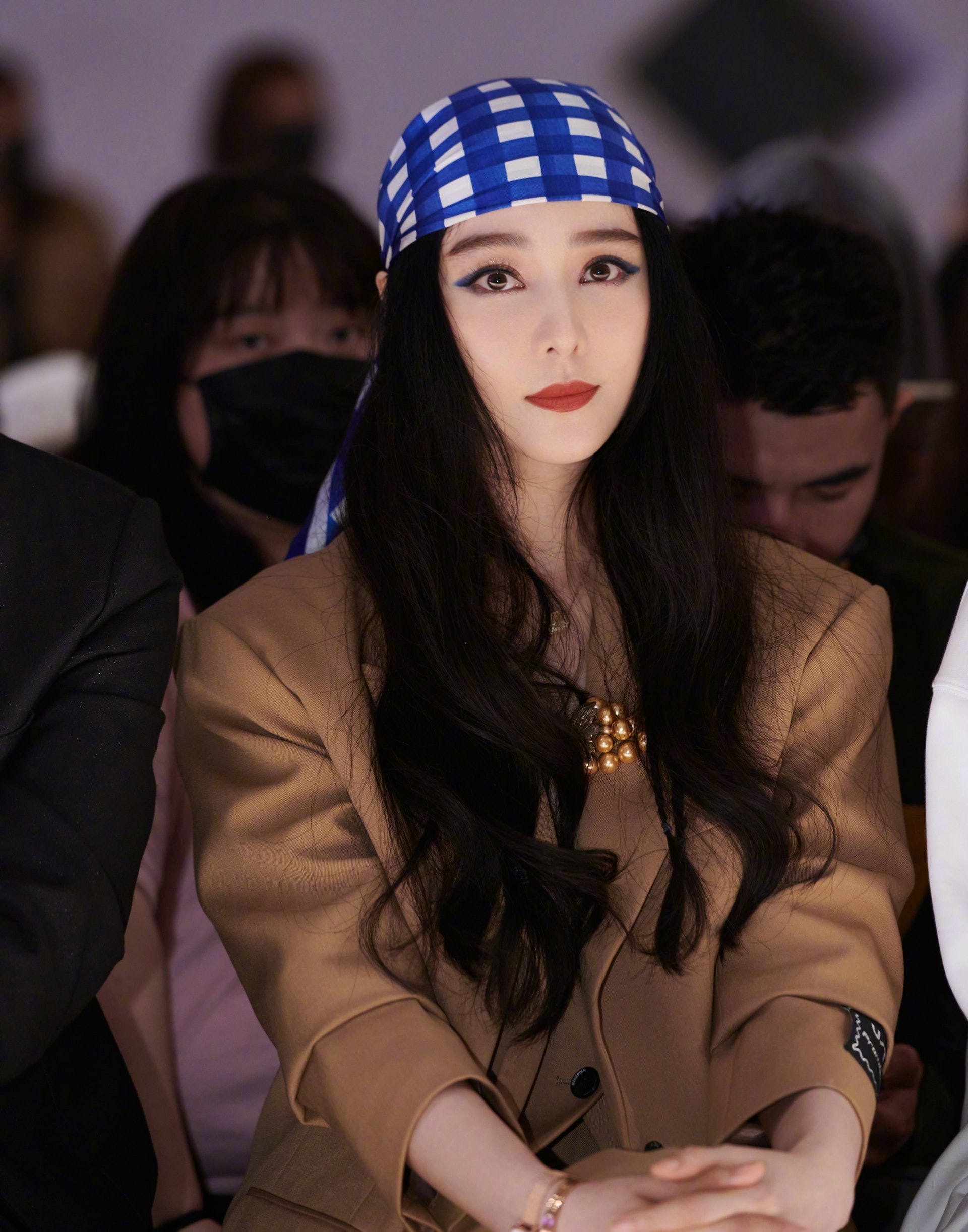 Sao Hoa ngu sau be boi chan dong anh 4