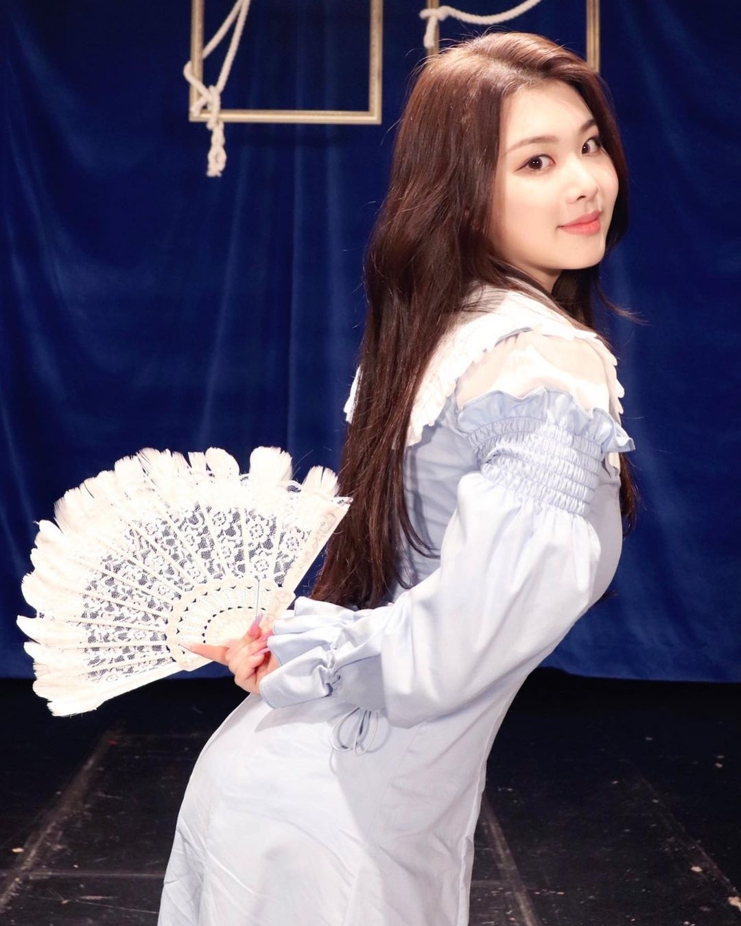 Nu idol Han bi miet thi ngoai hinh,  Swan,  Purple Kiss anh 13