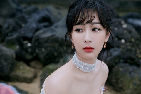 Duong Tu lao dao vi Ngo Diec Pham va lenh cam moi hinh anh