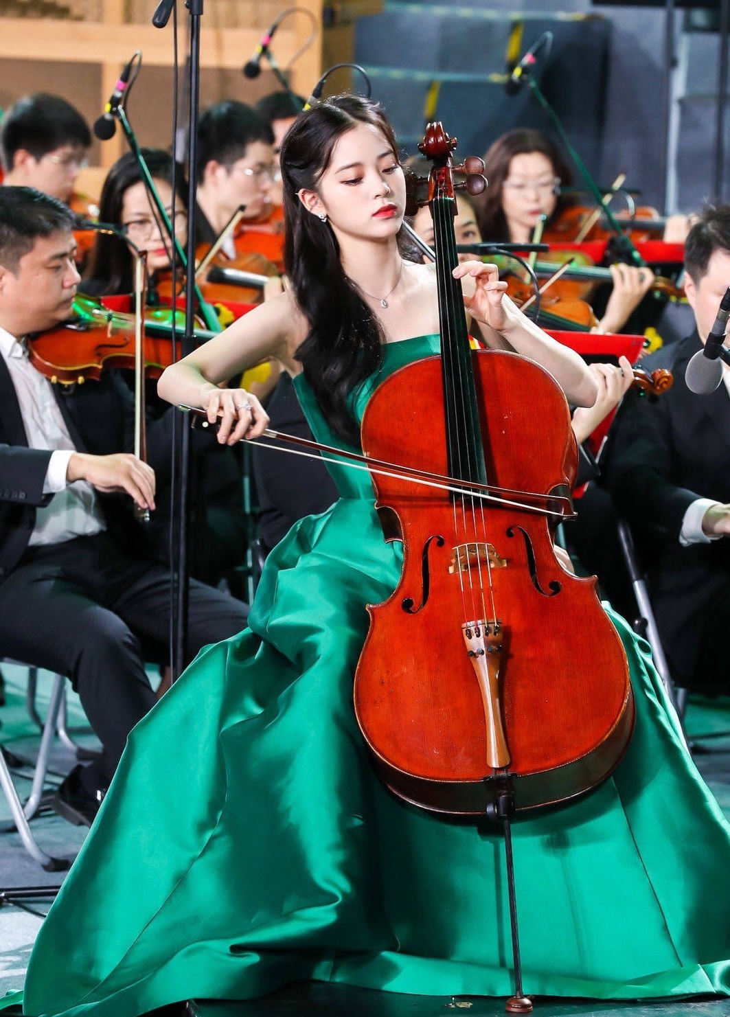 Cuoc hoi ngo gay chu y tai Gala Trung thu cua CCTV anh 21