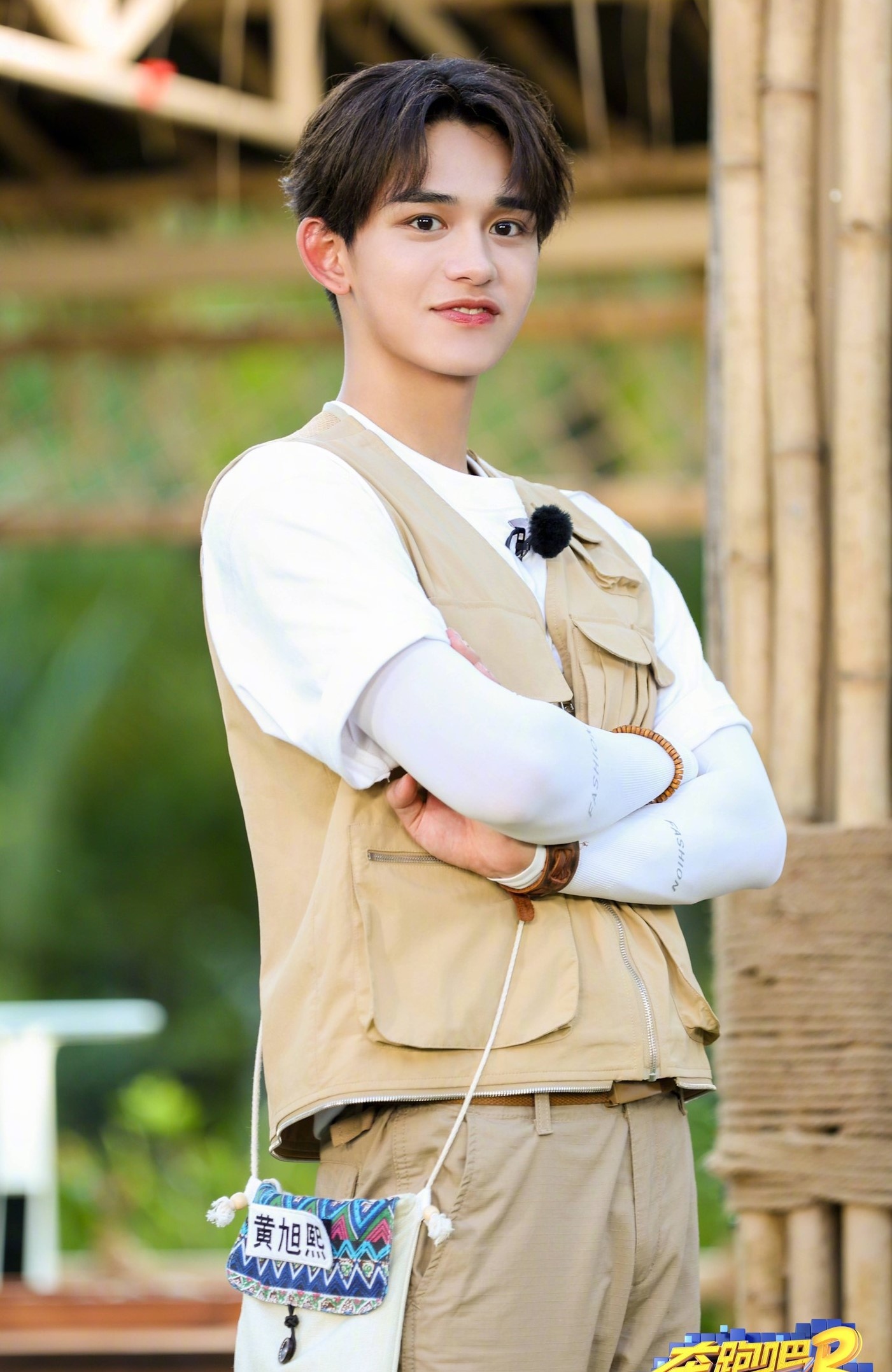 Thái Từ Khôn và Lucas bị loại khỏi show sau bê bối ảnh 2 Thai Tu Khon va Lucas bi loai khoi show sau be boi anh 2