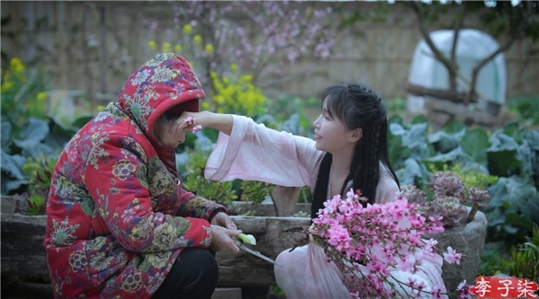 Lý Tử Thất ngừng quay video ảnh 2 Ly Tu That ngung quay video anh 2