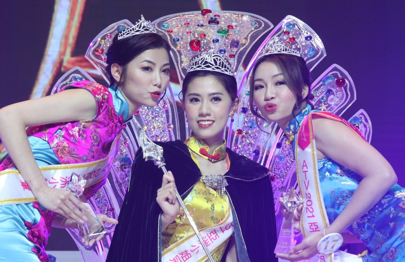 Co gai 20 tuoi Tran My Nghi dang quang Hoa hau chau A 2021 hinh anh