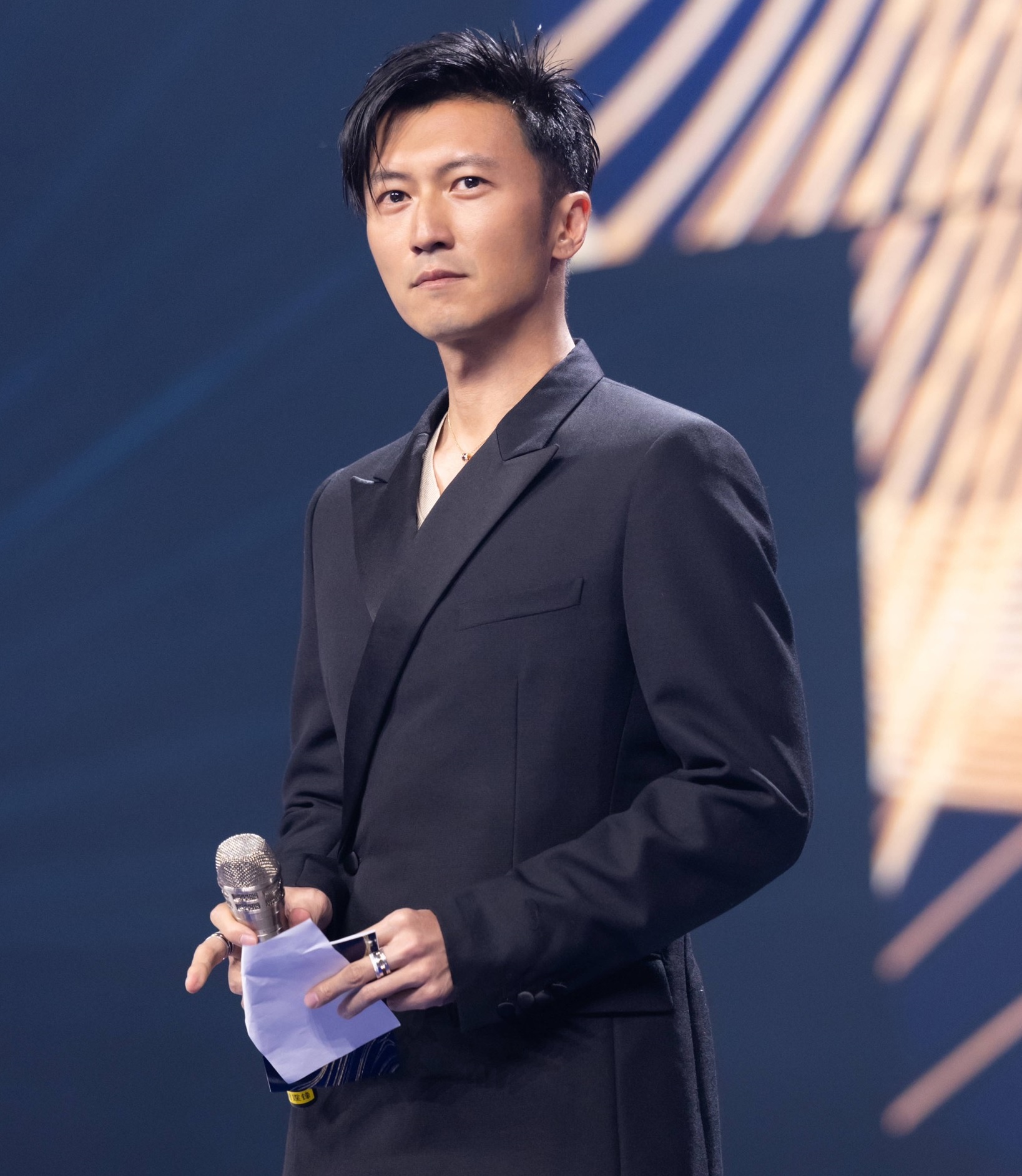 Chuyen tinh cua Ta Dinh Phong - Vuong Phi anh 4