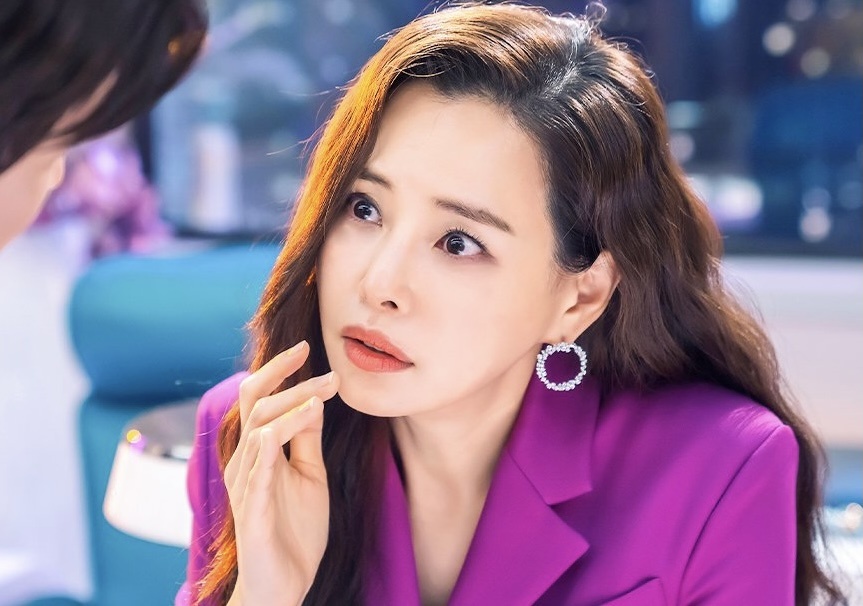 Su tro lai an tuong cua Hoa hau Honey Lee hinh anh