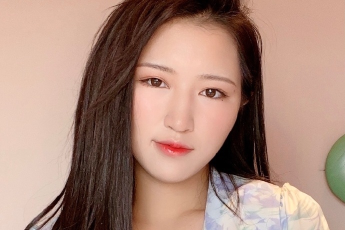 Nghe si tre Trung Quoc vuong vong tu toi hinh anh