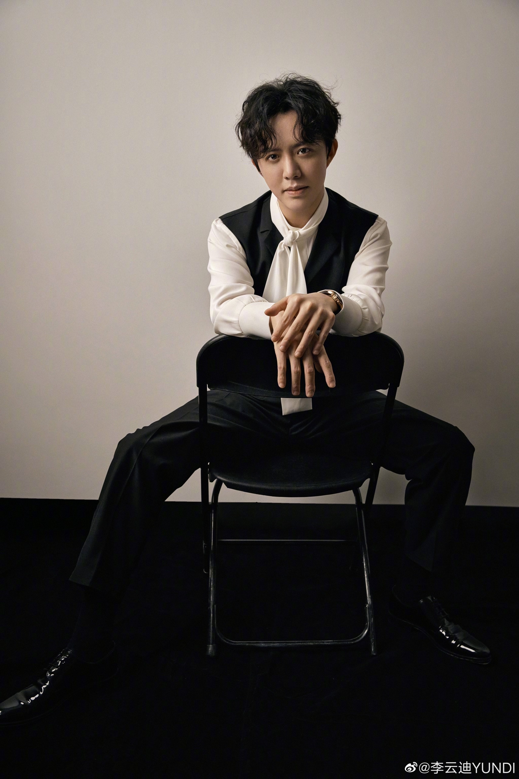 Lý Vân Địch bị bắt vì mua dâm ảnh 7 Ly Van Dich bi bat vi mua dam anh 7