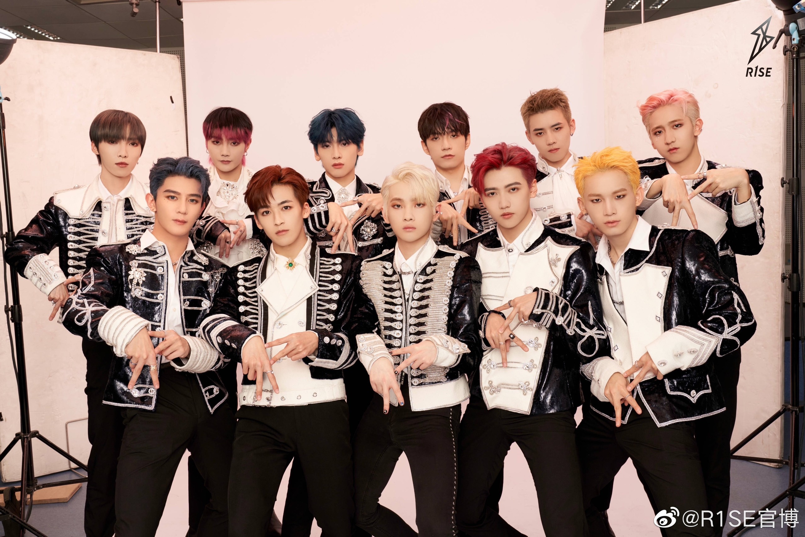 Nghe si tre Trung Quoc khung hoang hinh anh anh 4