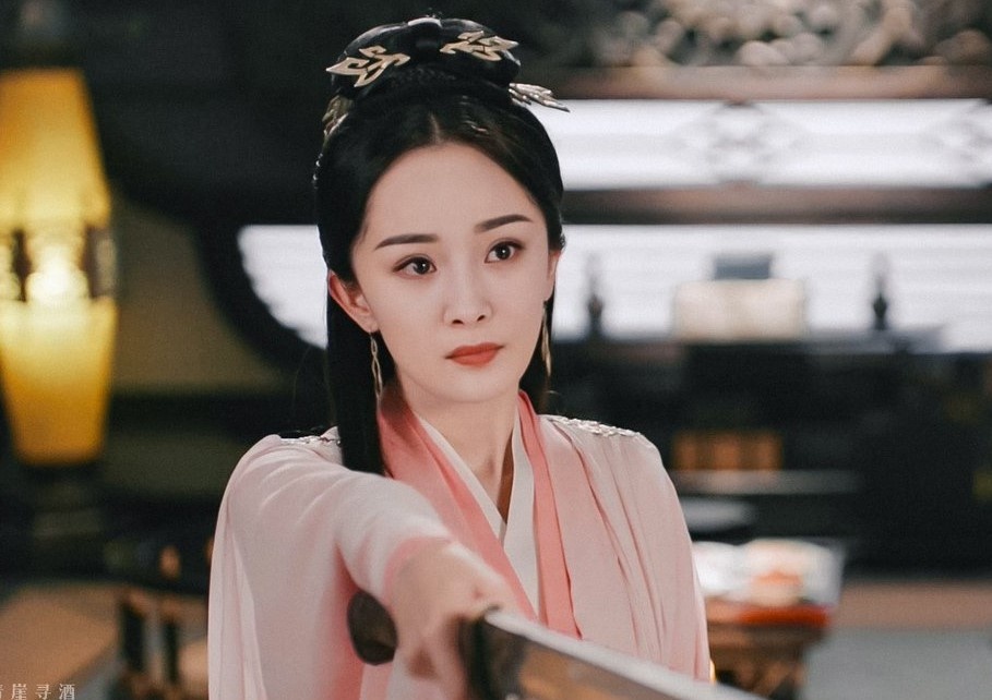 Duong Mich dong vai thieu nu o tuoi 35 hinh anh