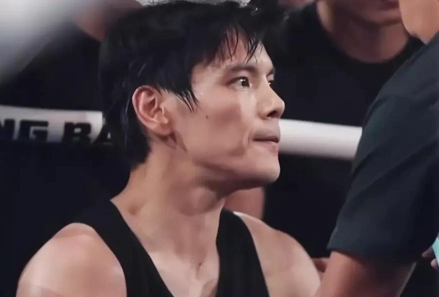 Hoc tro Ly Lien Kiet choi xau va thua trang truoc vo si nghiep du hinh anh