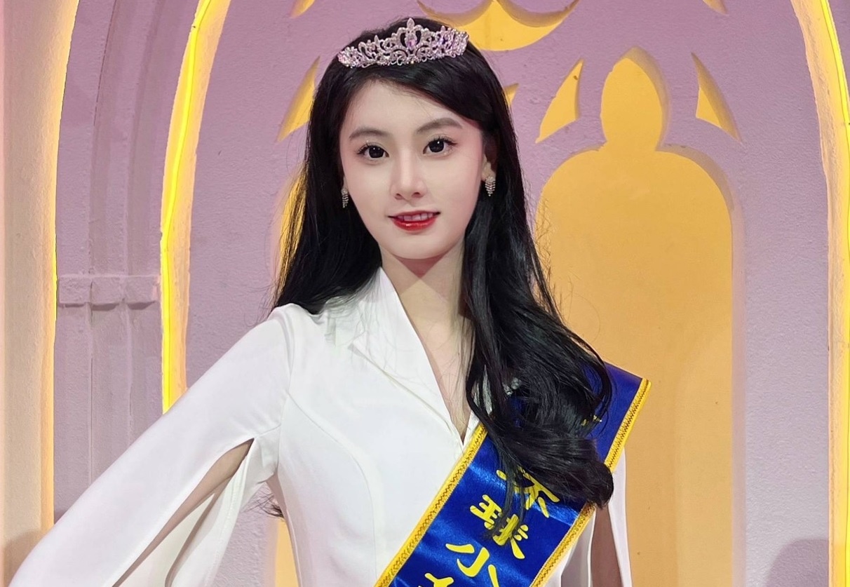 Hoa hau Hoan vu Trung Quoc 2021 co chieu cao 1,79 m hinh anh