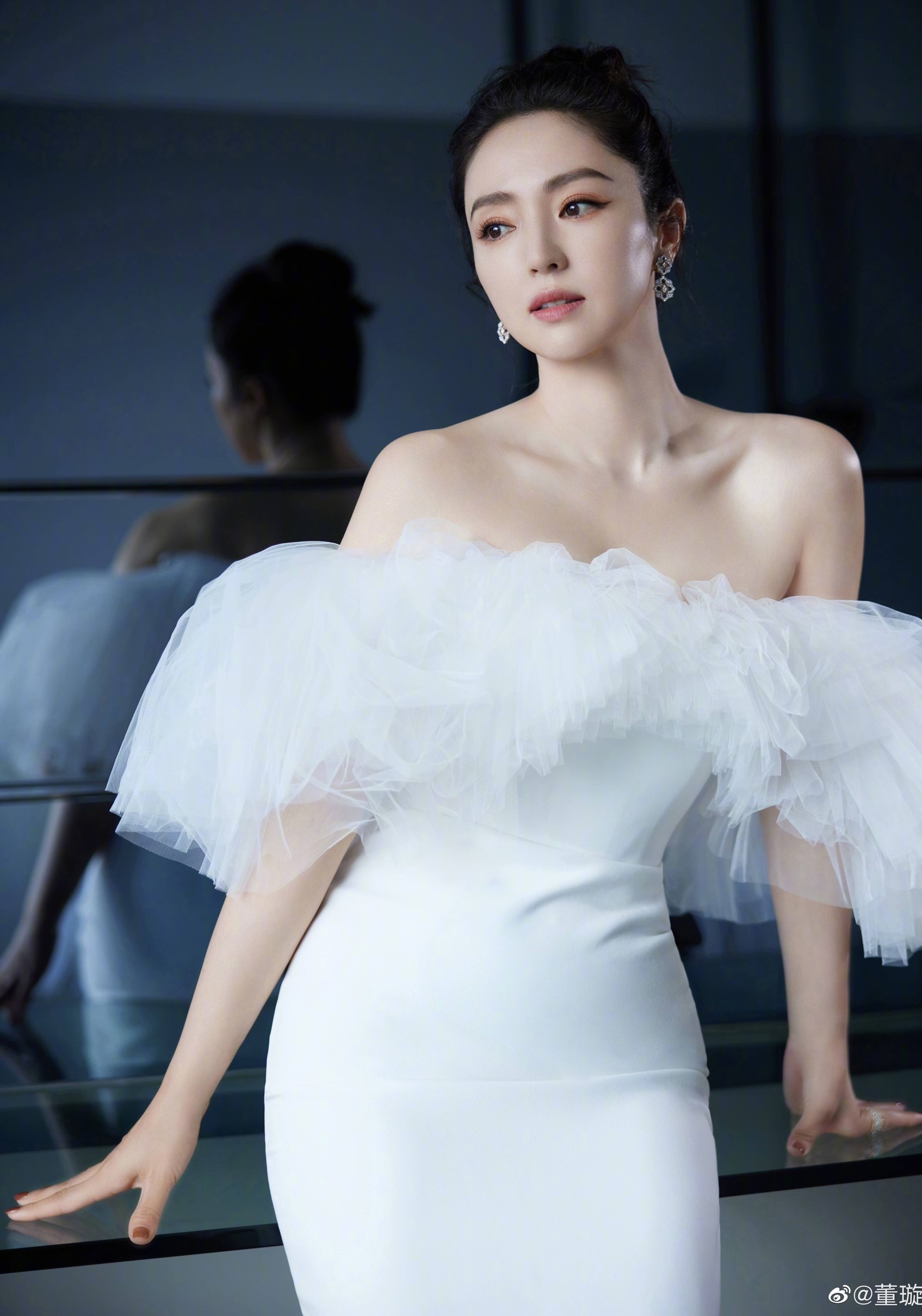 Tạo hình nàng tiên cá của Đổng Tuyền ảnh 3 Tao hinh nang tien ca cua Dong Tuyen anh 3