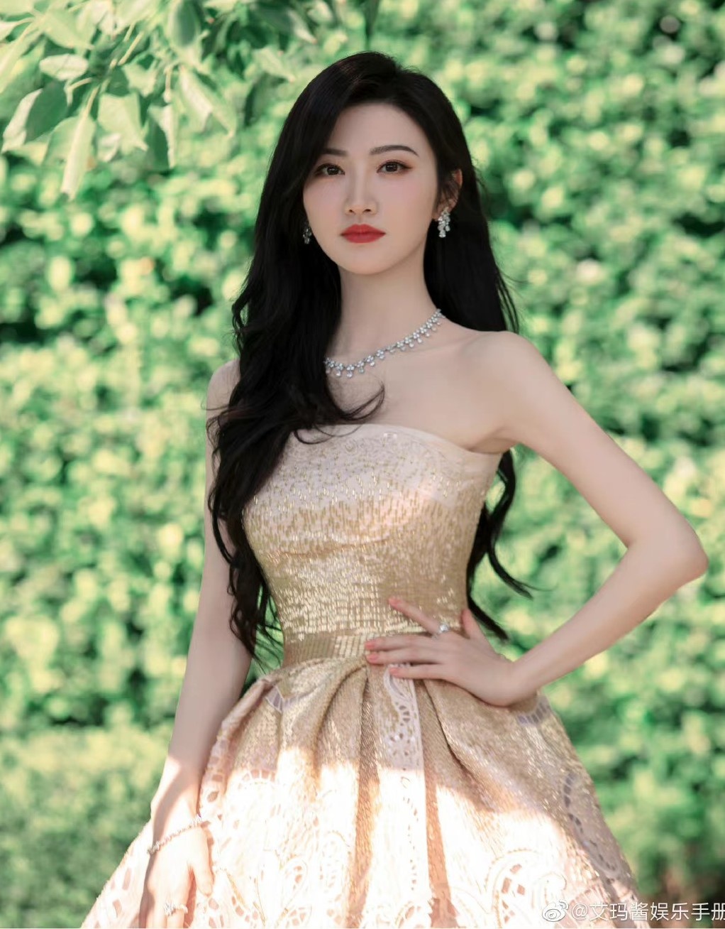 Thảm đỏ Bazaar 2021 ảnh 9 Tham do Bazaar 2021 anh 9