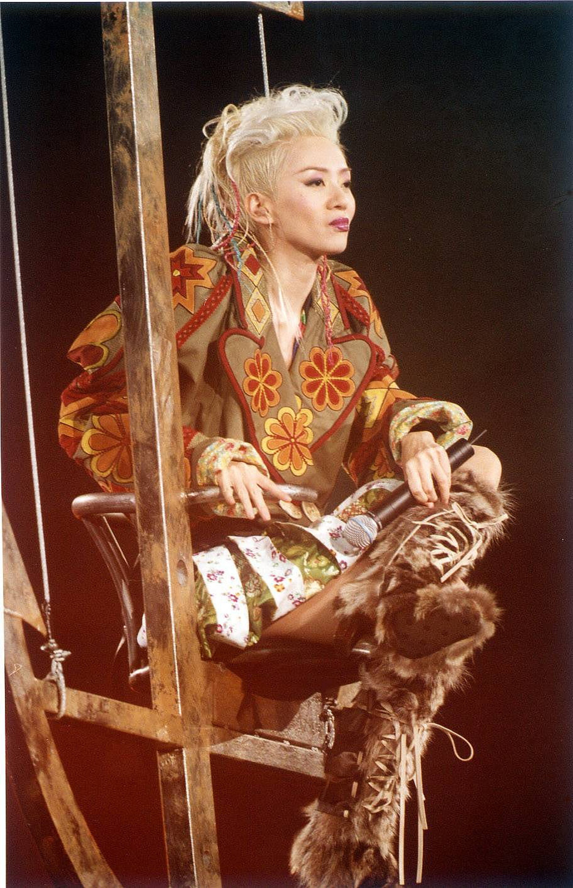 Phim ve tieu su Mai Diem Phuong anh 2