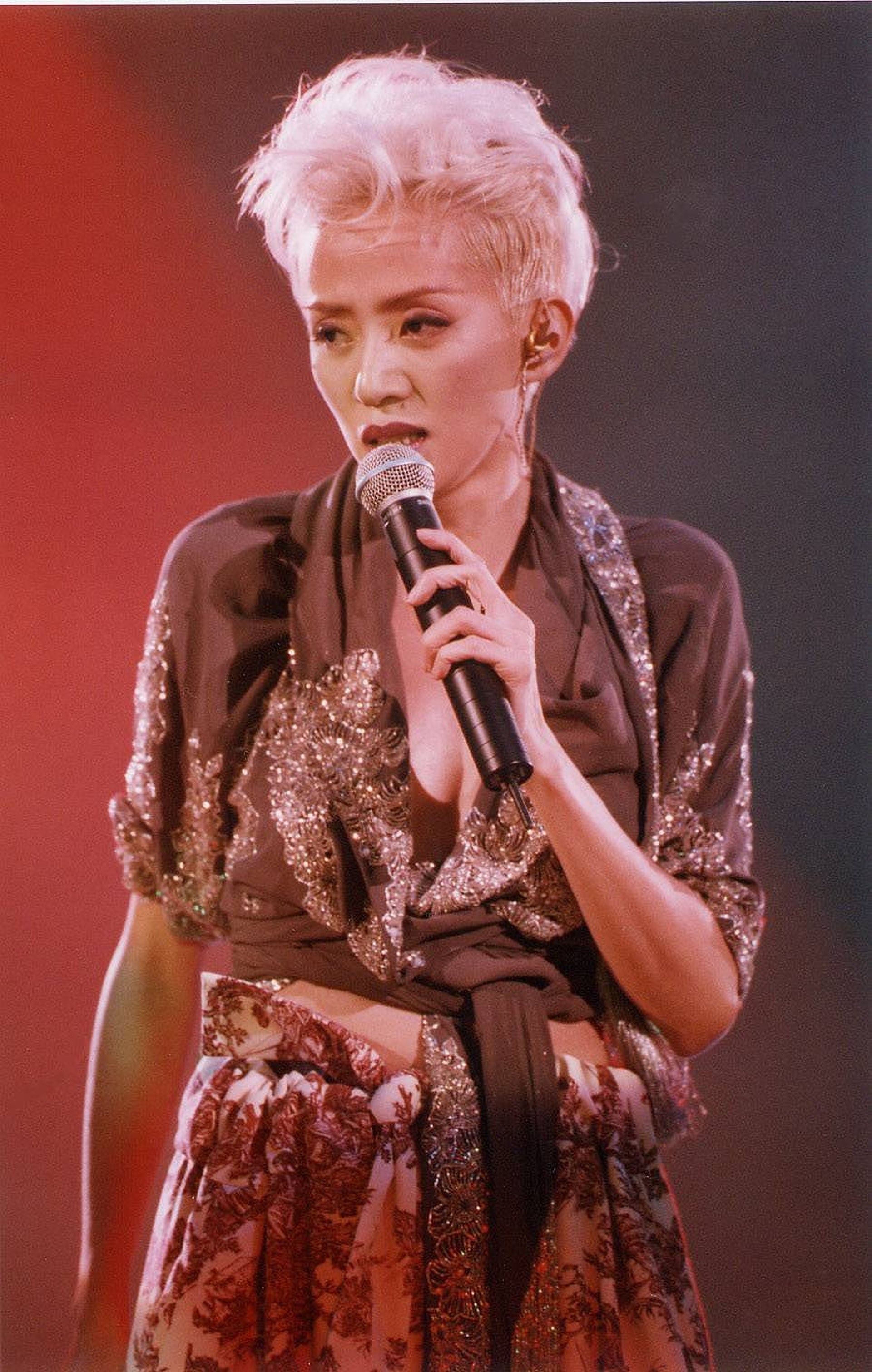 Phim ve tieu su Mai Diem Phuong anh 1