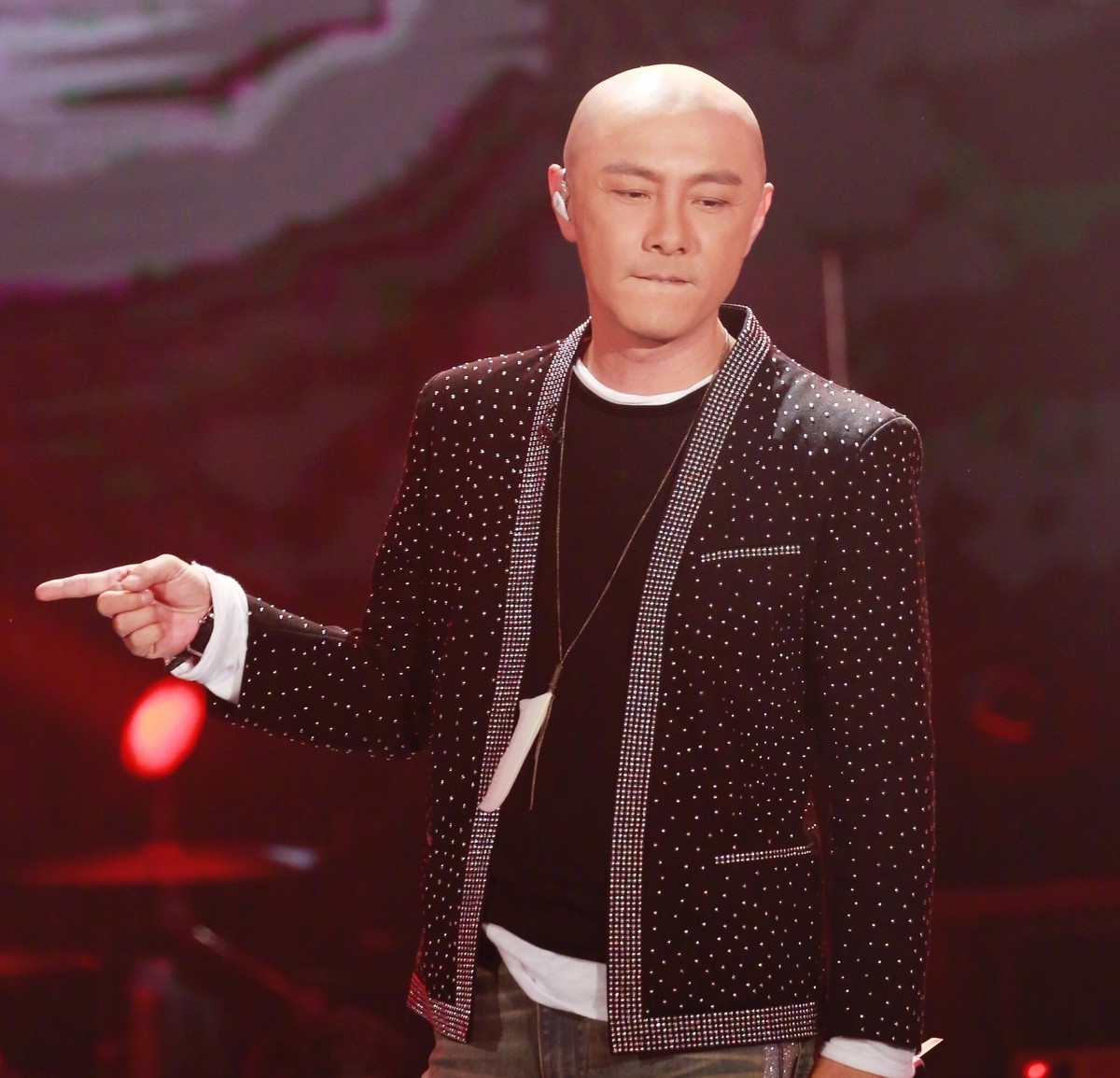 Trương Vệ Kiện ở tuổi 56 ảnh 3 Truong Ve Kien o tuoi 56 anh 3