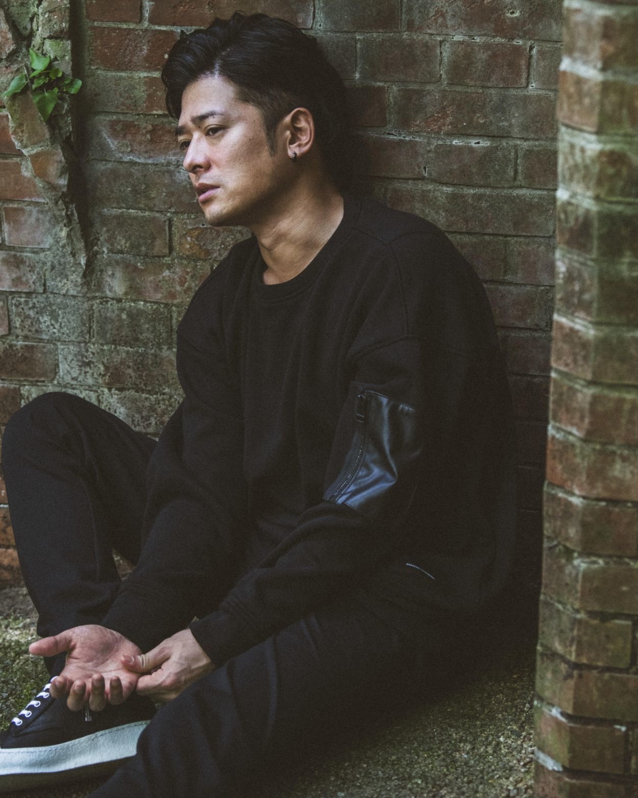 Sousuke Takaoka lam nhan vien gom rac anh 2