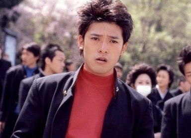 Sousuke Takaoka lam nhan vien thu gom rac sau khi giai nghe hinh anh