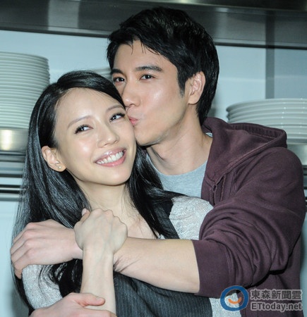 Vuong Luc Hoanh ly hon anh 3