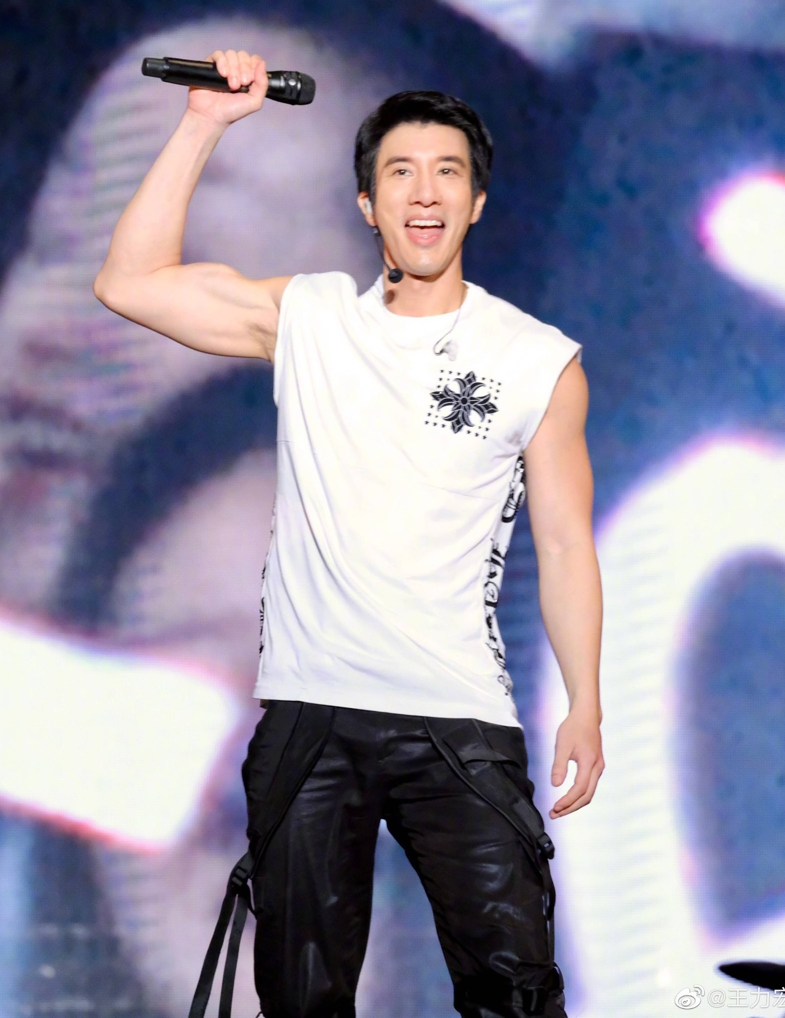 Be boi cua Vuong Luc Hoanh anh 3