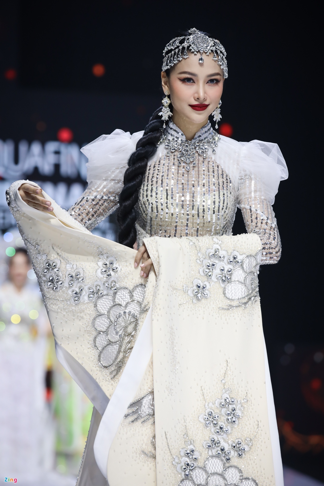 Aquafina Tuan le Thoi trang Quoc te Viet Nam 2021 anh 13