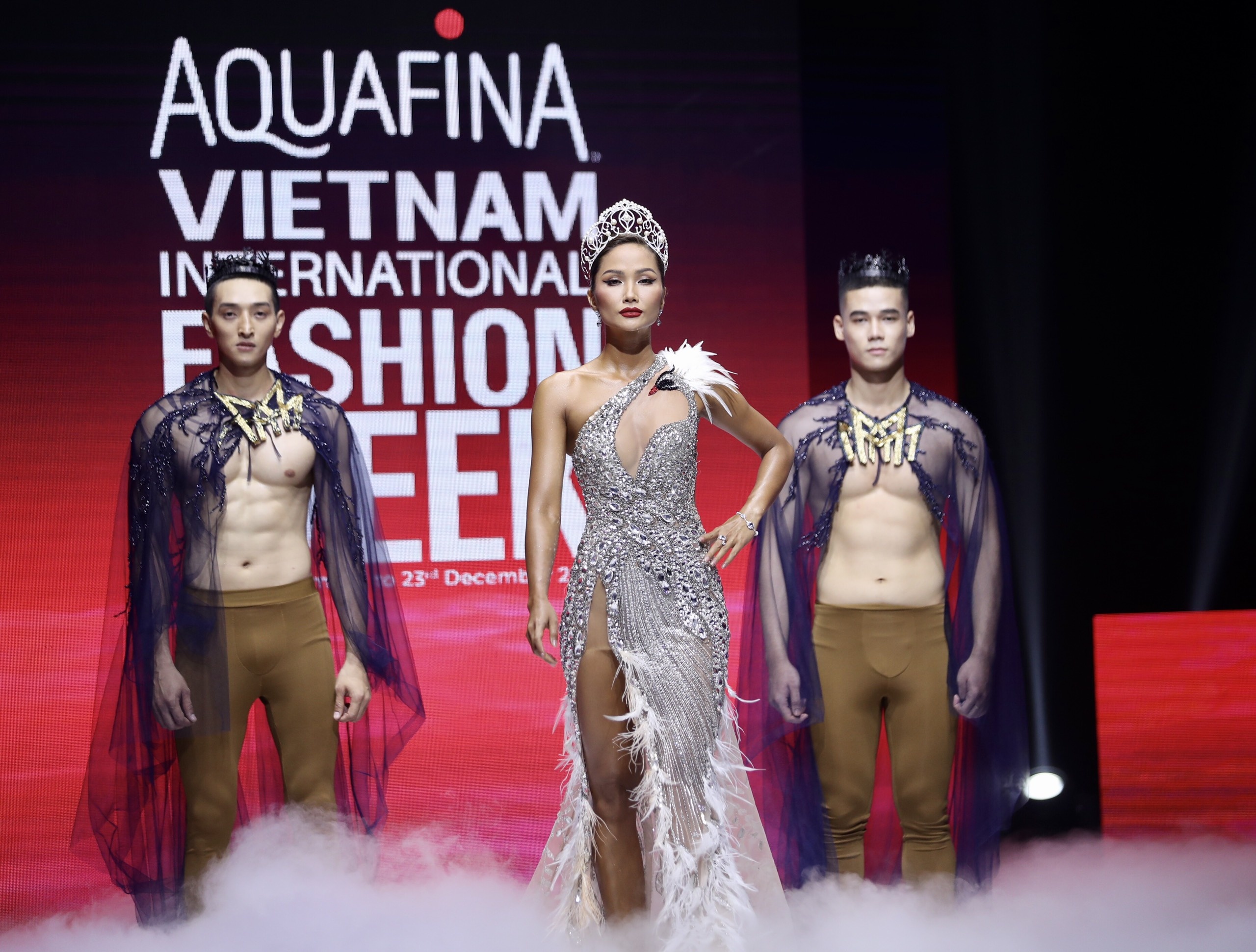 Aquafina Tuan le Thoi trang Quoc te Viet Nam 2021 anh 13