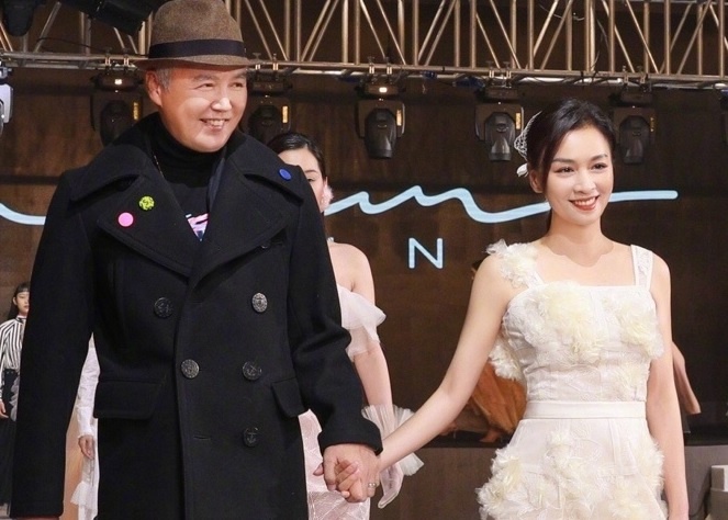 Hoat dong kinh doanh da cap cua nghe si Trung Quoc hinh anh