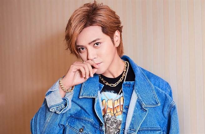 La Chi Tuong chi 36.000 USD cho ngay tro lai san khau hinh anh