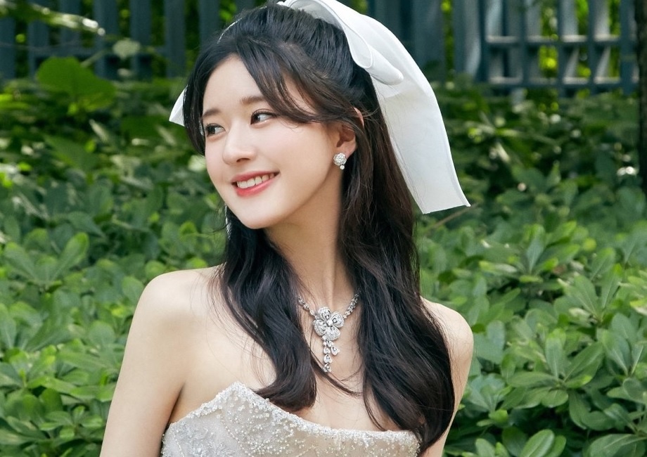 Trieu Lo Tu va tan tieu hoa dan cua man anh Trung Quoc gay tranh cai hinh anh