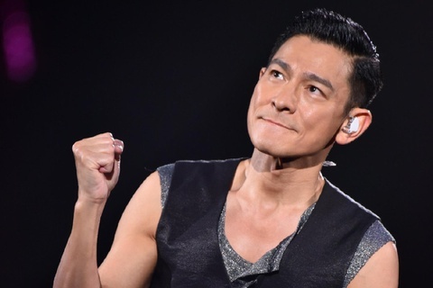 Showbiz Hong Kong te liet ngay dau nam 2022 hinh anh