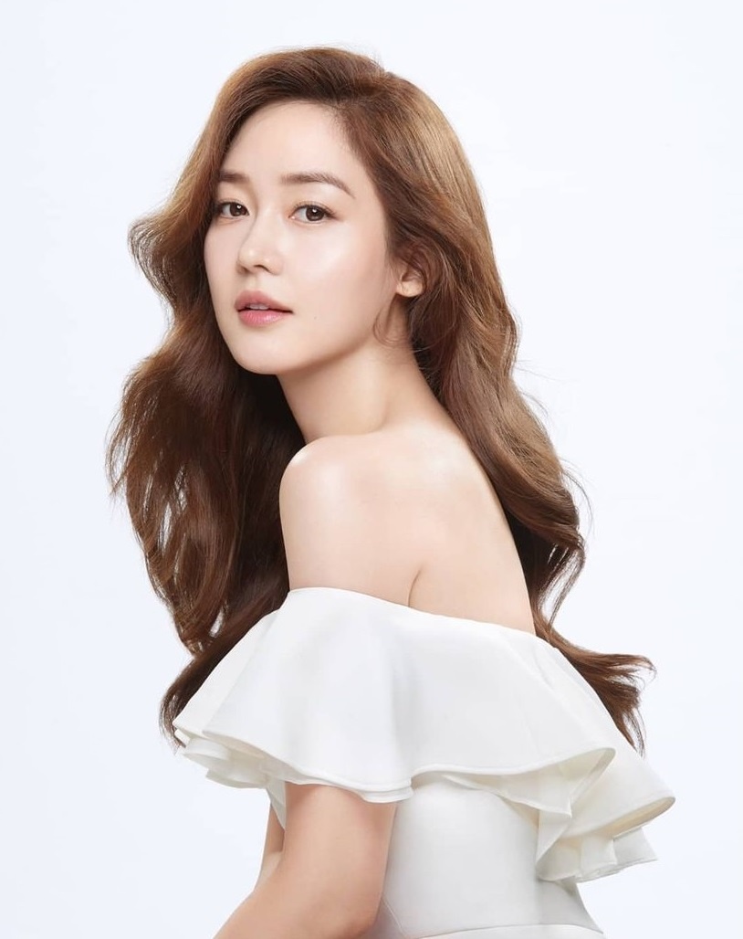 Sung Yuri sinh con ảnh 1 Sung Yuri sinh con anh 1