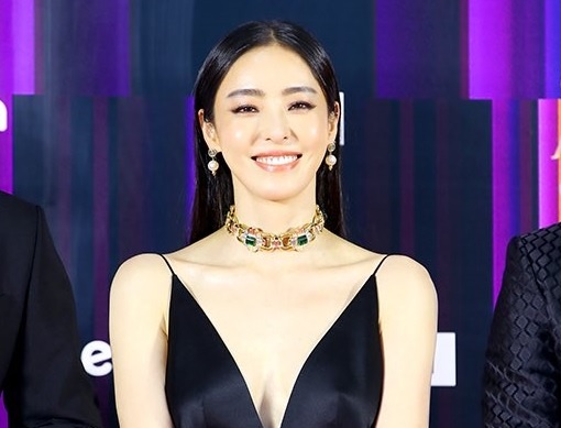 Lee Da Hee goi cam tren tham do hinh anh